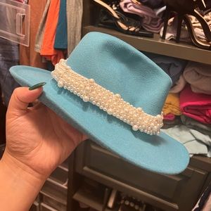 Boutique hat nwt new with tags